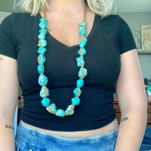 Chico’s Long blue marble beaded necklace NWT